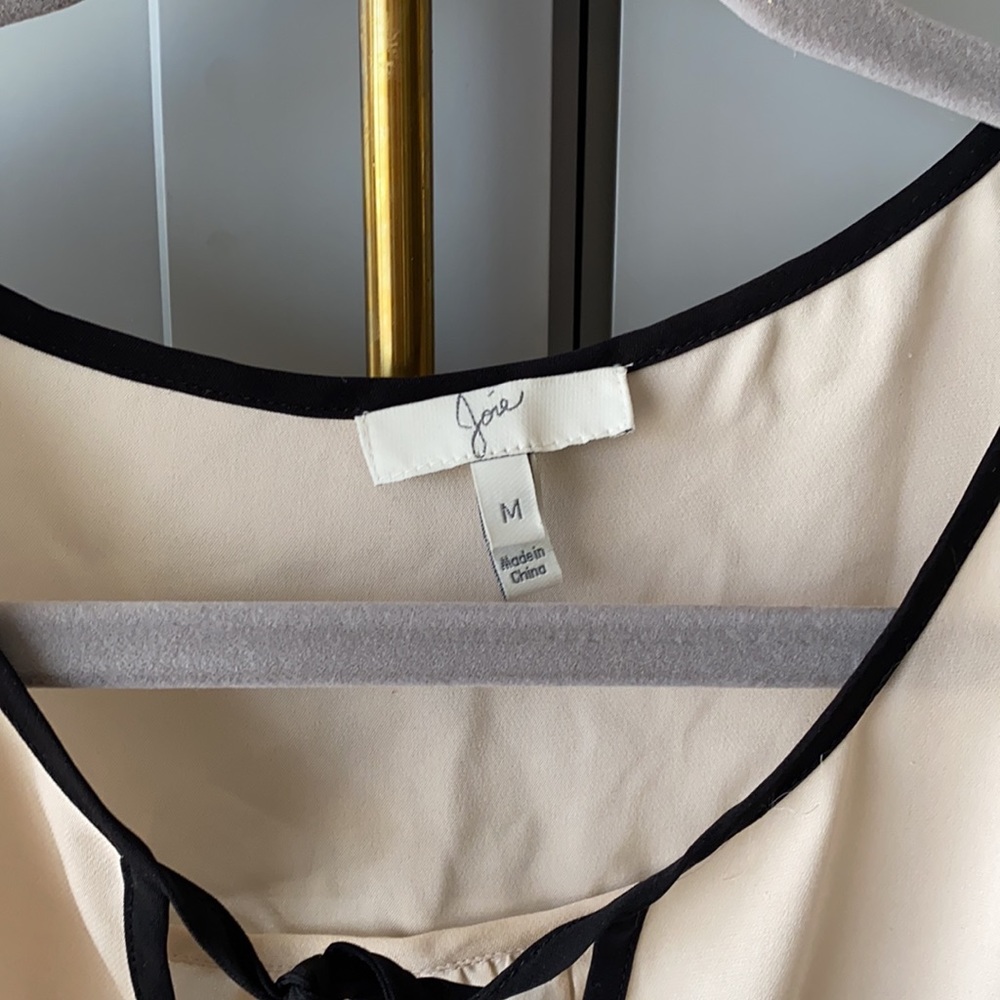 ❤️… Joie Casual Tie Bow Blouse - Picture 2 of 3